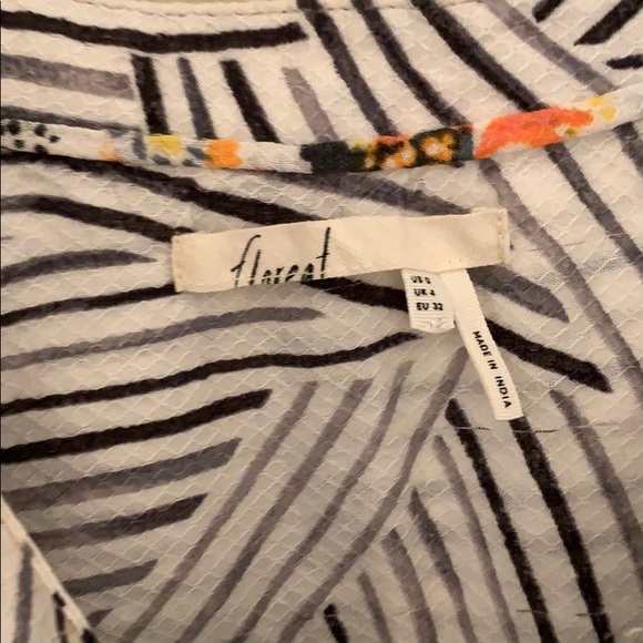 Anthropologie black and white tunic top - Picture 4 of 5